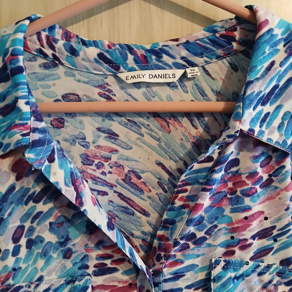 Multicolor Abstract Blouse - Picture 8 of 10